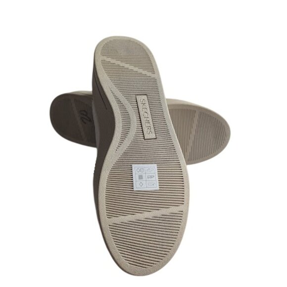 Skechers Womens Hiland Soft Metals Memory Foam Sneakers Size 6 New without Box - Picture 7 of 7